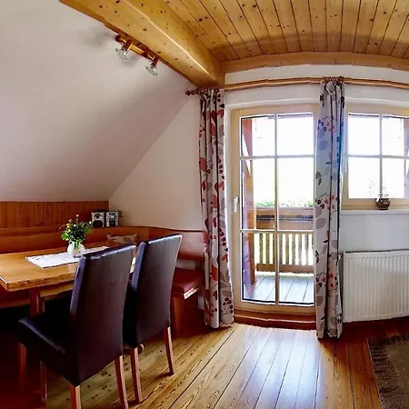 Simonbauer Фермерский дом Требезинг